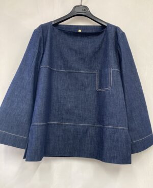エンネオット　　　　　　　　ブラウス
